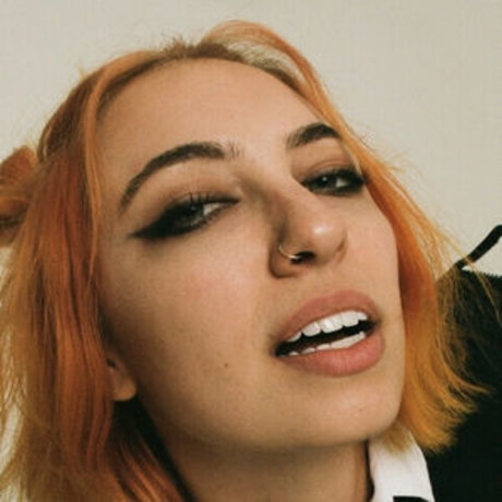 Cami Petyn ホットなスター 画像