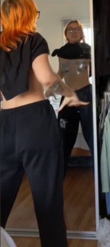 Cami Petyn 高品質のスター 写真