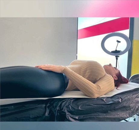 フェイスオンリーファン アダルト 写真