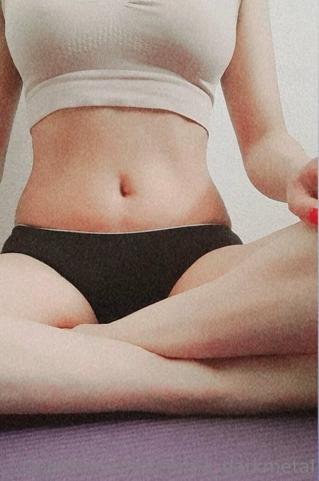 asmr 足 オンリーファンズ エロチック 写真