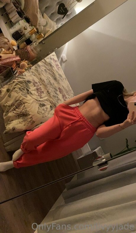 livyyjade ポルノスター 独占 写真