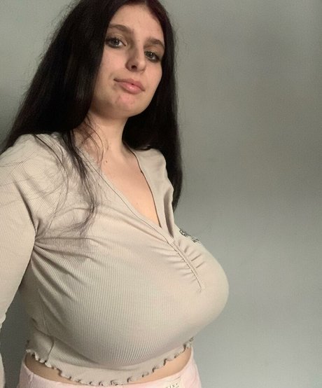 太った足のオンリーファンズ ホットヌード ギャラリー