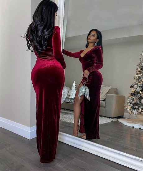 乳首オーガズム オンリーファンズ 美しい裸 画像