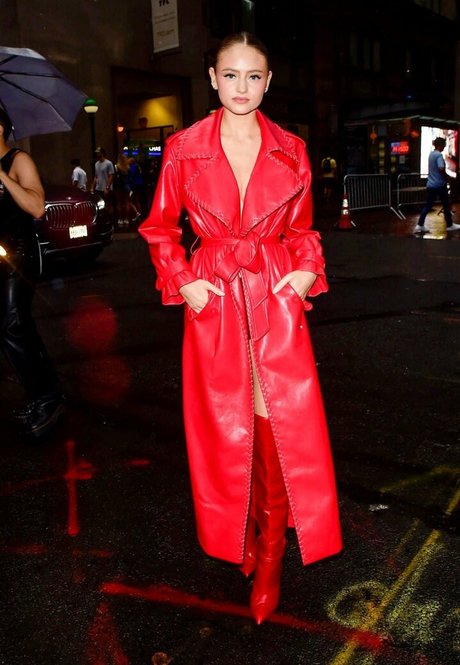 asmrマッサージオンリーファンズ えろた 写真