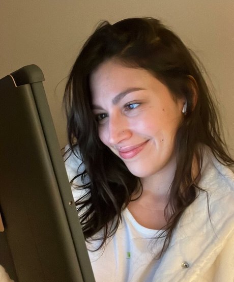 Ursula Corbero エロティックなポルノスター 写真