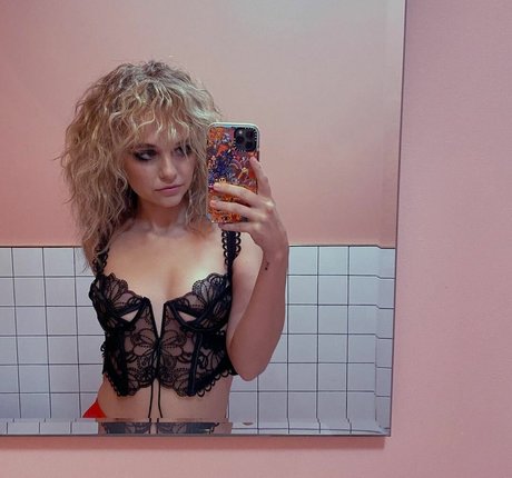 金髪オナニーオンリーファンズ ポルノ 画像