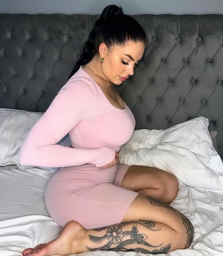 Beckie Holloway セクシーモデル 画像