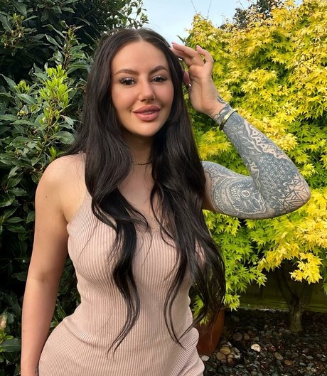 Beckie Holloway アダルト女優 画像