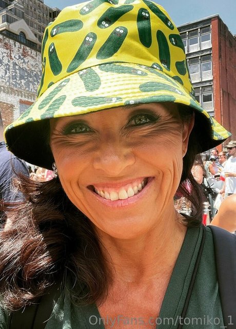 tomiko 1 裸モデル 画像