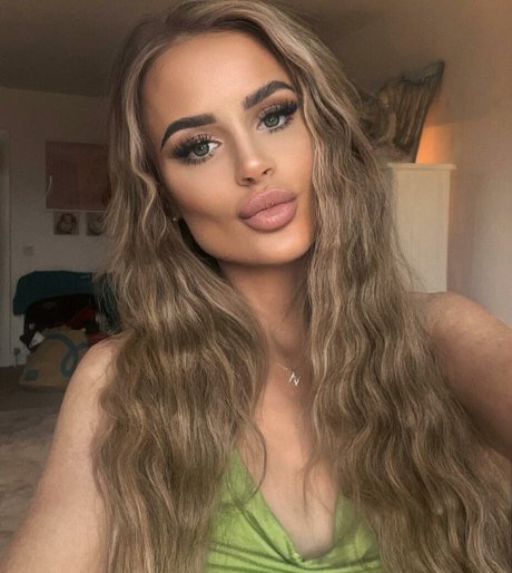 Nicole Farrell トップスター アーカイブ