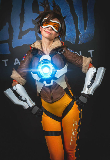 Jannet In Cosplay ヌードのポルノスター ギャラリー