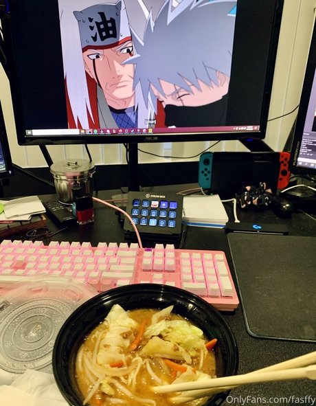 asmr 足 オンリーファンズ 素敵 写真