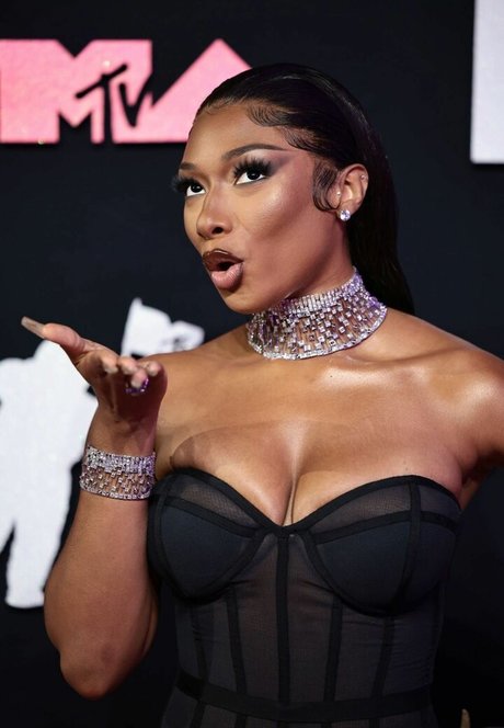 asmrマッサージオンリーファンズ 無料ポルノ 写真