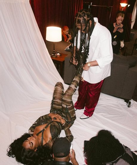 巨大ディルドオンリーファンズ 美しい裸 写真