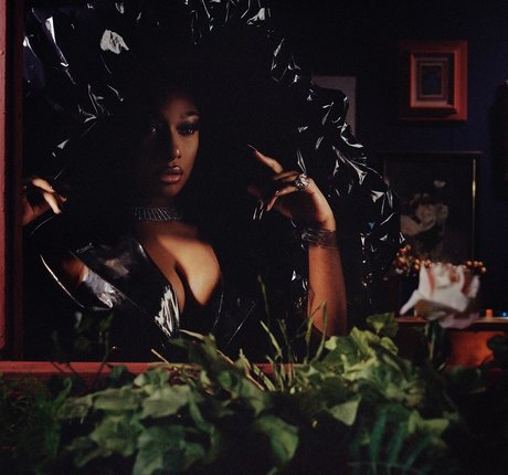 コスプレ ヘンタイ オンリーファンズ 無料 画像