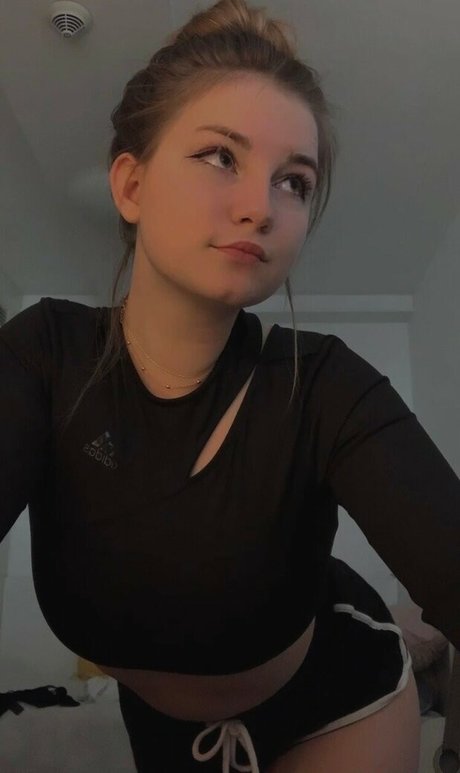 DevDasha 素敵な女優 写真