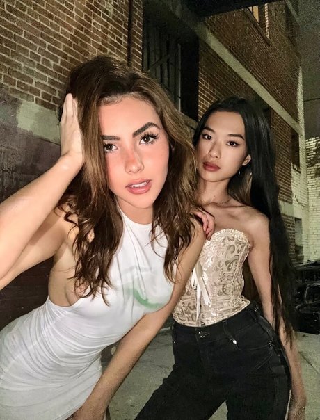 BotezLive 高品質のスター ギャラリー