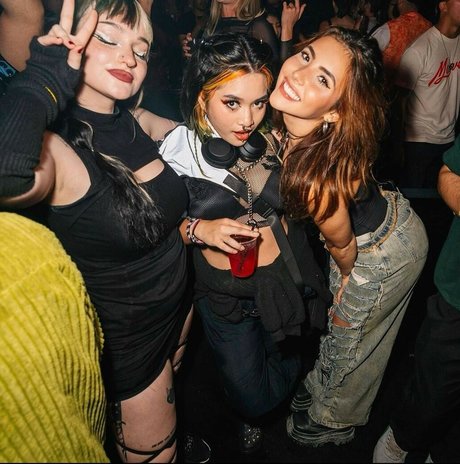 BotezLive アートモデル 写真