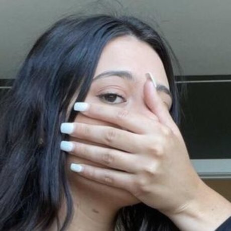 ナースオンリーファンズ セクシーヌード 写真