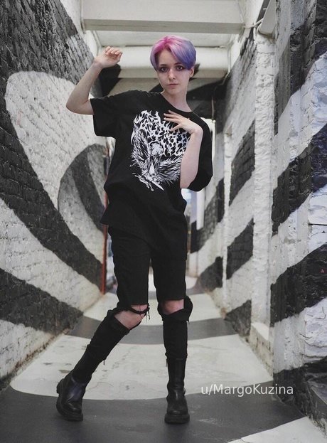 熟女オーガズムオンリーファンズ エロチック 画像