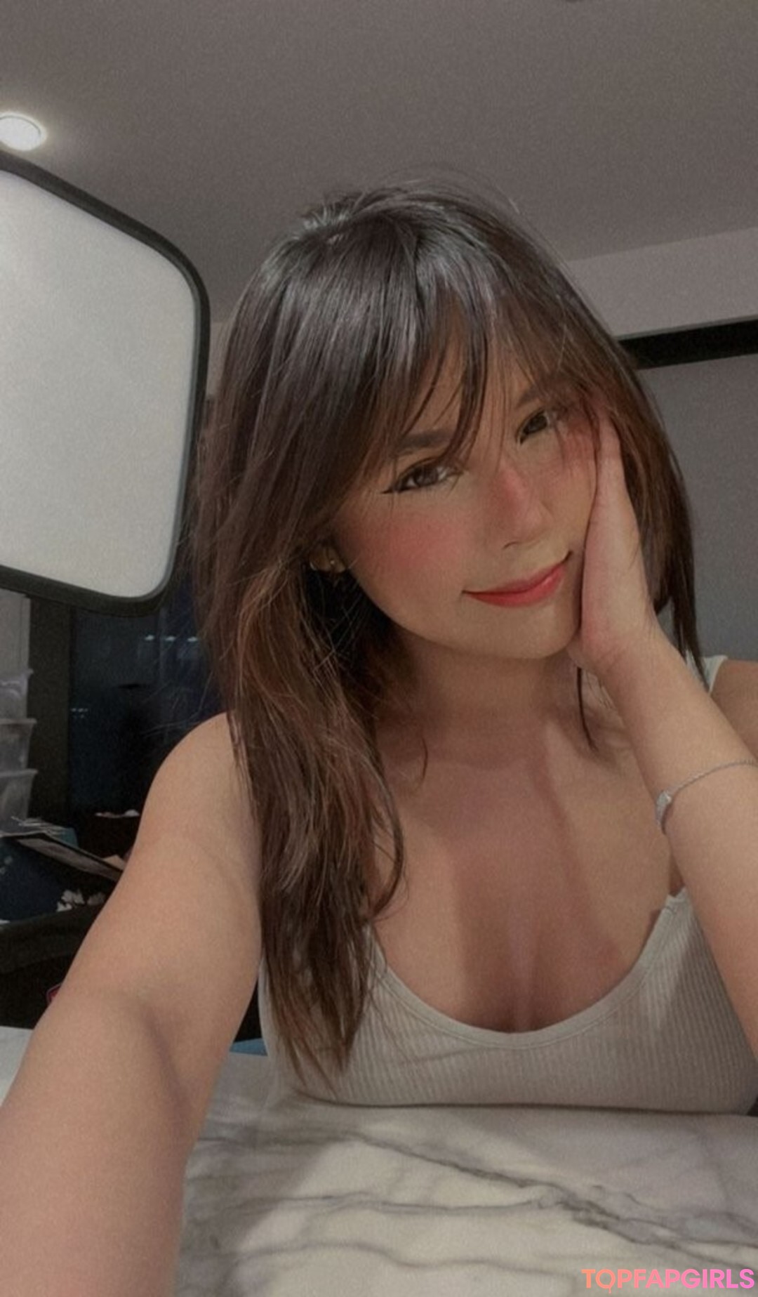 熟女アナルオンリーファンズ 無料セックス 写真