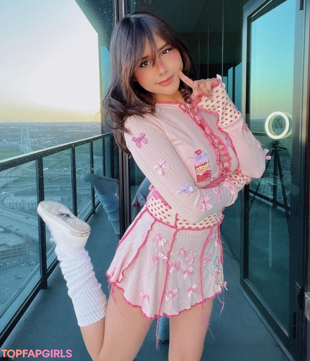 エボニートップオンリーファン ポルノ アーカイブ