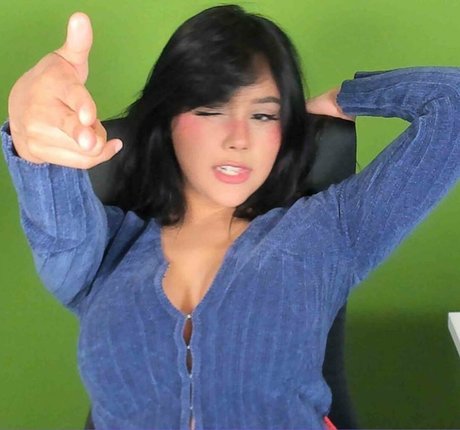 asmr 足 オンリーファンズ アートヌード 画像