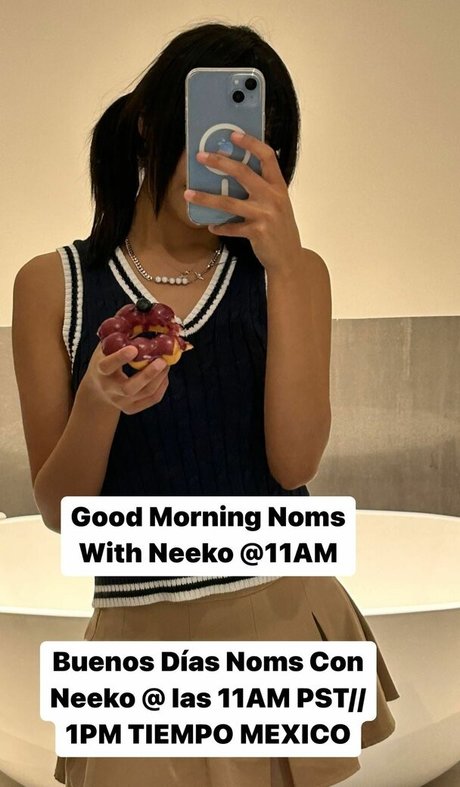 オイルを塗った巨乳オンリーファンズ ホットセクシー 画像