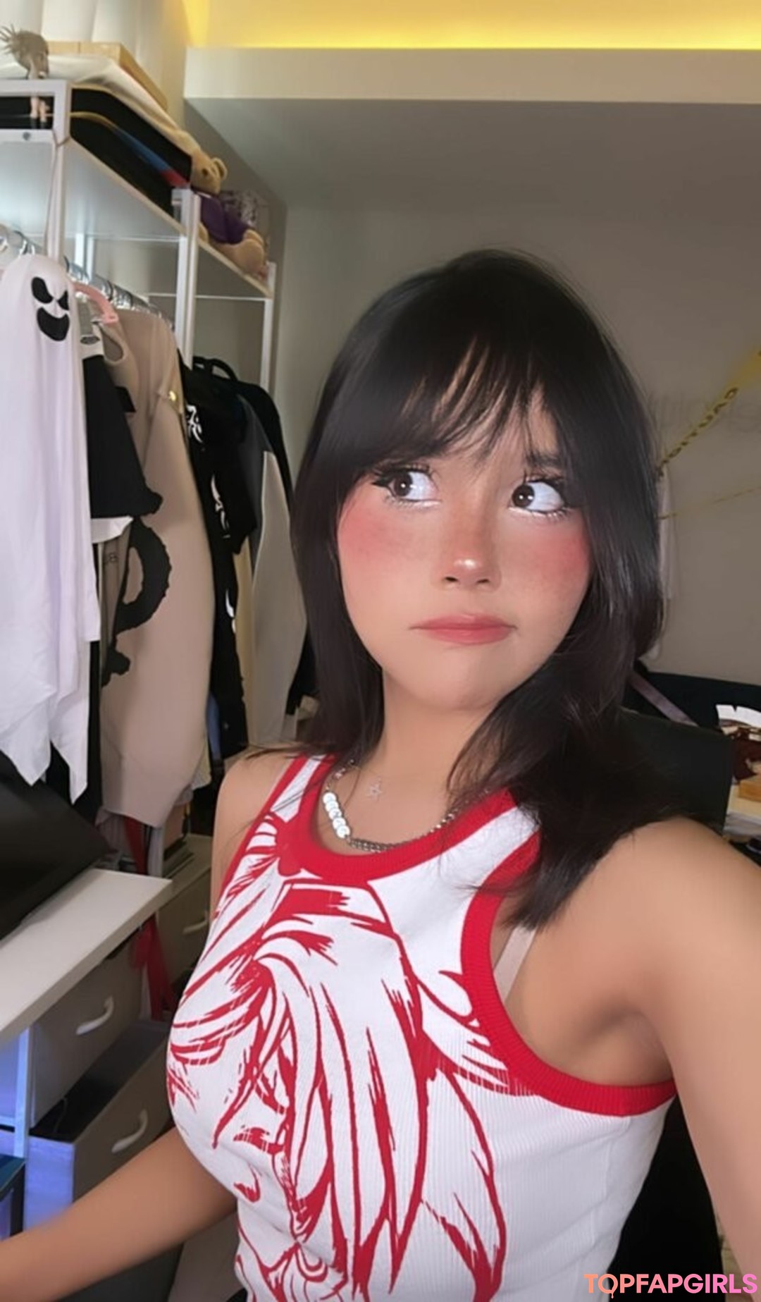 シャワー3P オンリーファンズ ポルノ 写真