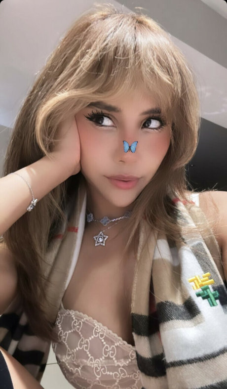 Neekolul 女優 ギャラリー