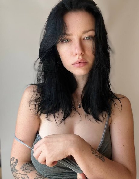 フェイシャルオンリーファンズ 美しいポルノ 画像