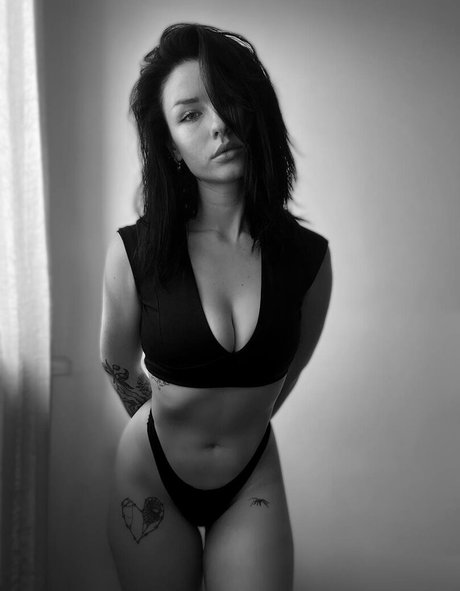 肉厚熟女オンリーファンズ 無料アダルト 写真