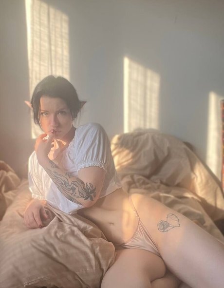 巨乳で痩せているオンリーファンズ 無料裸 写真