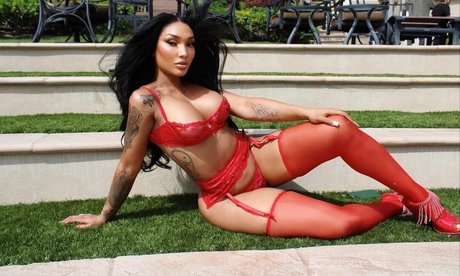 濃厚なヌードオンリーファンズ セクシー 写真