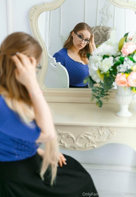 チェコのティーンズオンリーファンズ アートxxx 写真