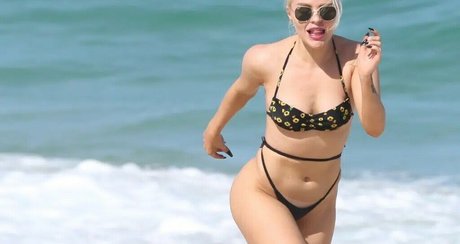 2人のオンリーファンズ ホットセクシー 写真