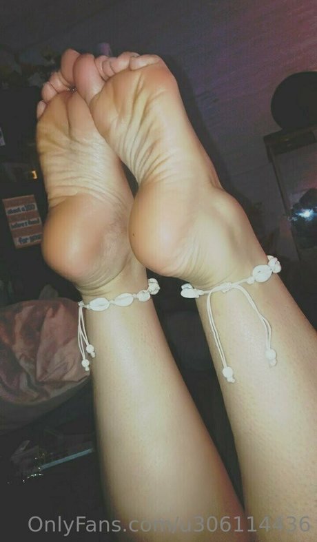 lilpikaachu 高品質モデル 写真