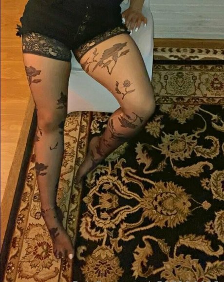 lilpikaachu ヌード女優 写真