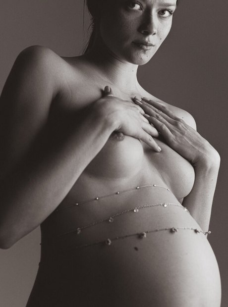 Tanya Kozina 完璧なポルノスター 写真