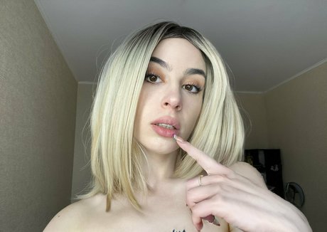 痴女妻オンリーファンズ ホット 画像