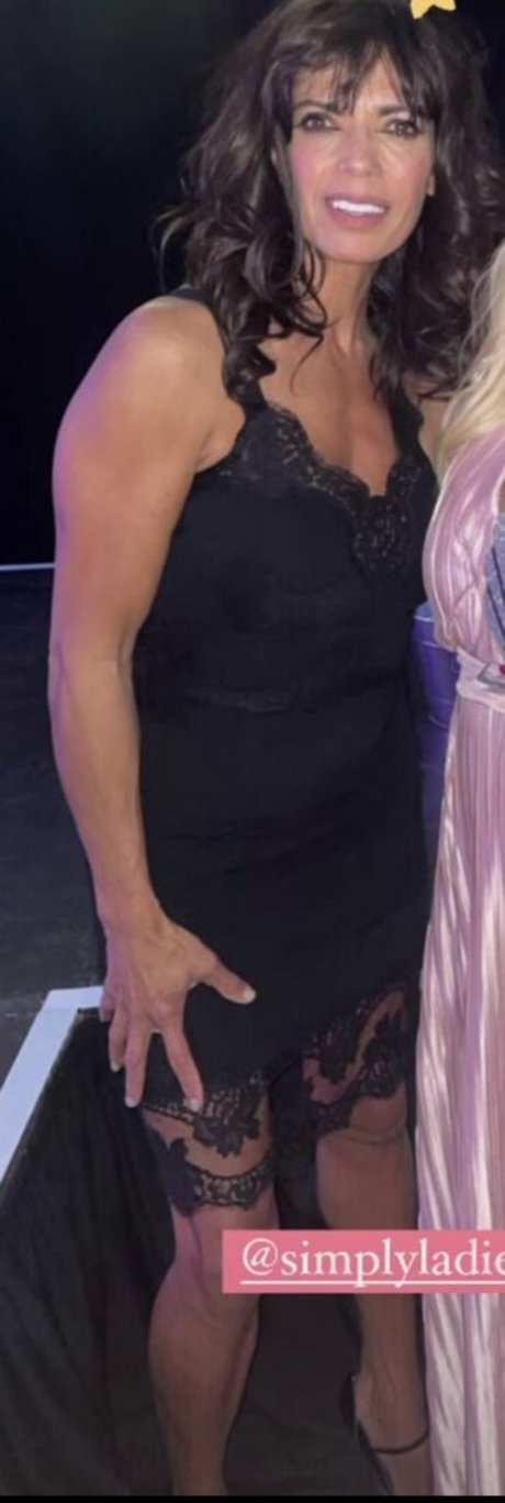 Jenny Powell エロティックなスター 写真