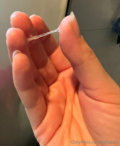 JOI オンリーファンズ セクシーヌード 画像