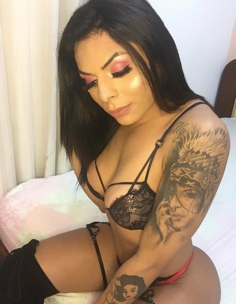 アナルファックオンリーファンズ アートヌード 画像