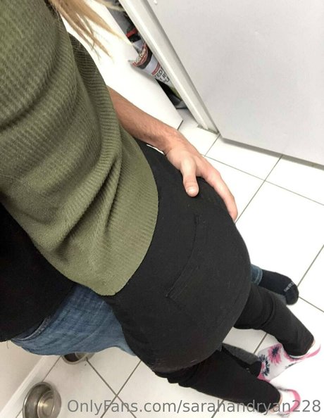 ティーン乱交オンリーファンズ トップ 画像