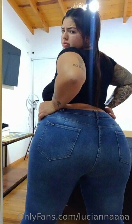 luciannaaaa アダルトモデル 写真