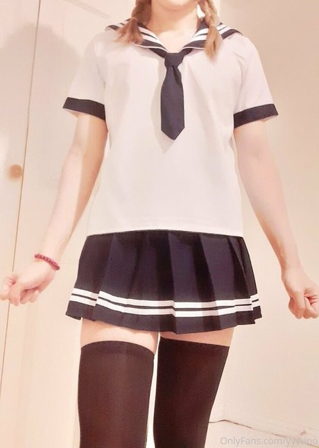 小さいチンポのシーメールオンリーファンズ ポルノグラフィック 画像