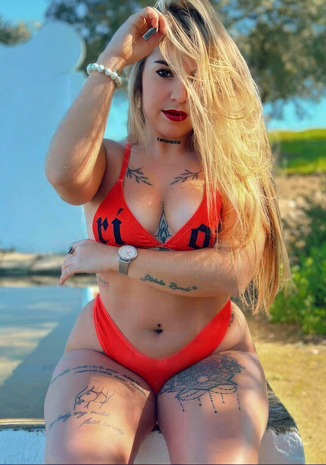 Adrii Rosado 完璧なスター アーカイブ