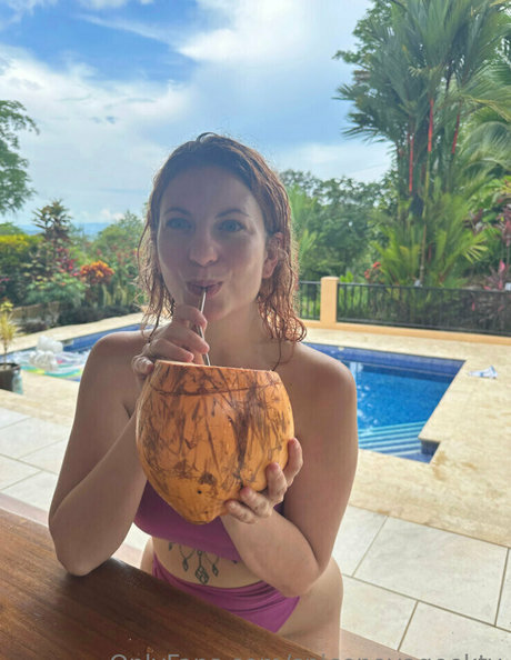 美しいベイビーオンリーファンズ パーフェクト 画像