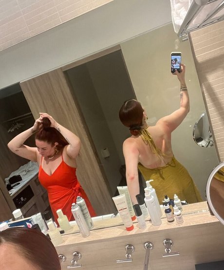 Jojo Levesque ホット女優 写真