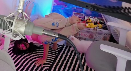 オタクプリンセスオンリーファンズ セクシー裸 写真